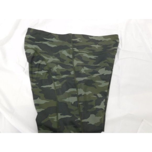 Athleta Ultimate Camo 7/8 tight Leggings NEW! Women's Plus size 3X - Picture 4 of 6